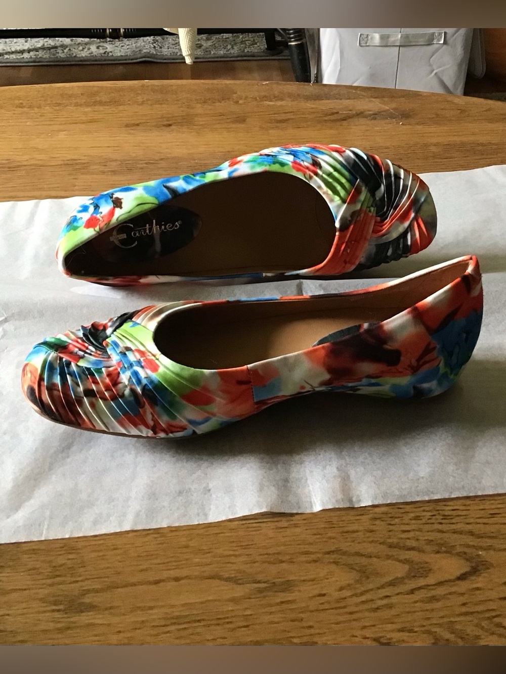 Earthies-NEW/no box, Multicolor Floral Ruched Ballet Flats 8M